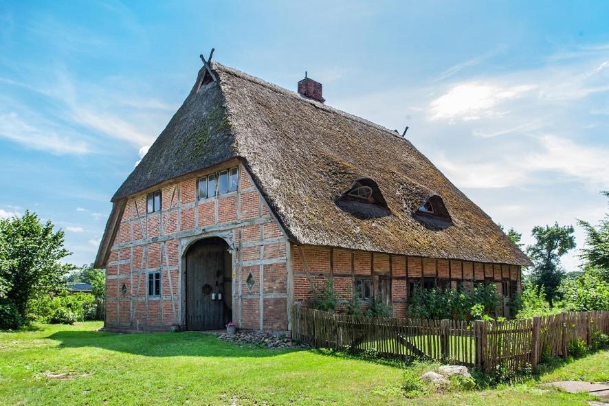 Reetscheune Kruezen Kruzen Buitenkant foto